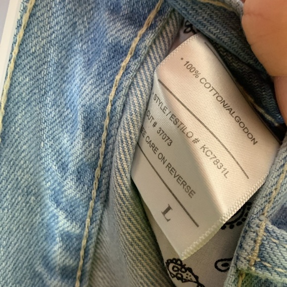 KanCan Distressed High Rise Denim Shorts - Light Wash - Picture 6 of 8